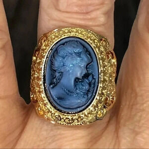 Blue Antique Vintage Style Cameo Lady Portrait Crystal Gold Ring
